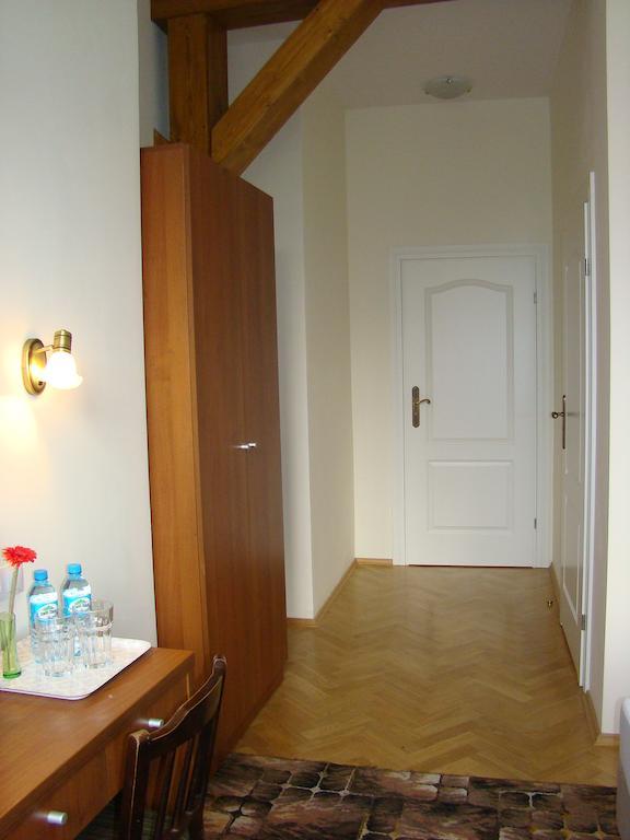 Royal Route 29 Comfort Rooms Краків Екстер'єр фото