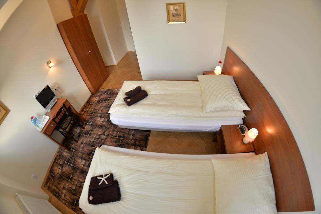 Royal Route 29 Comfort Rooms Краків Номер фото