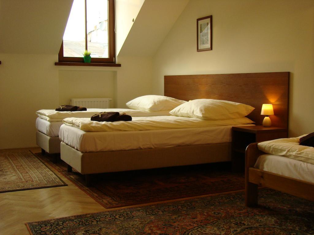 Royal Route 29 Comfort Rooms Краків Номер фото