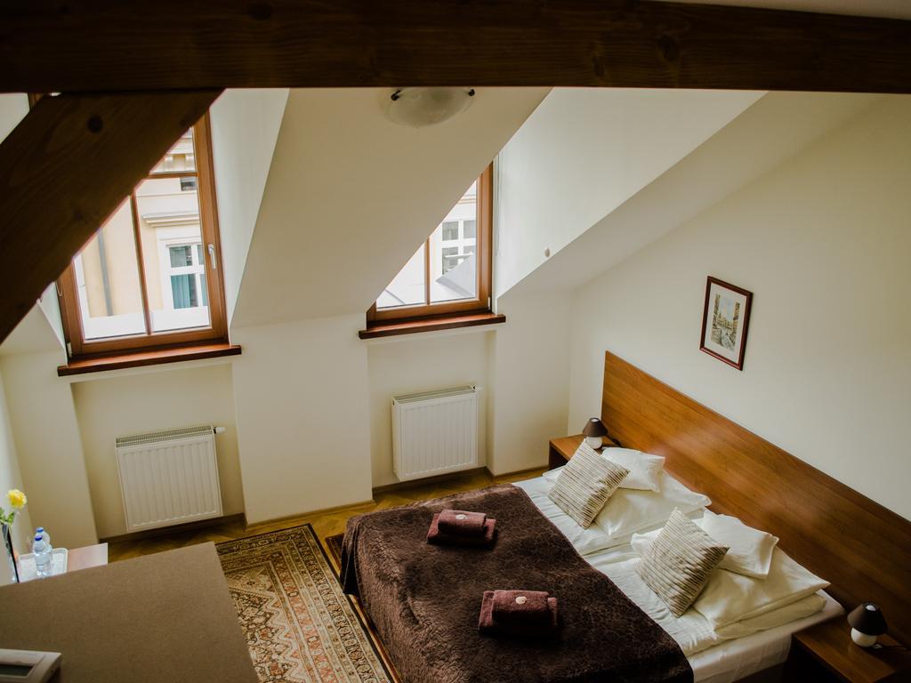 Royal Route 29 Comfort Rooms Краків Екстер'єр фото