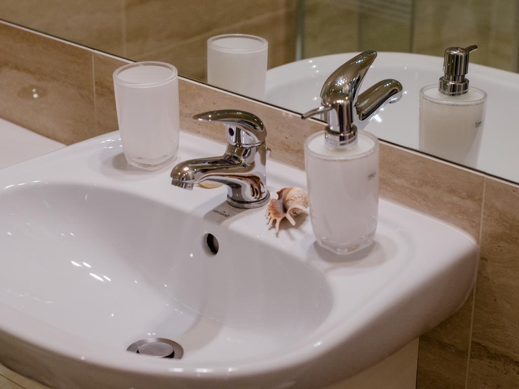 Royal Route 29 Comfort Rooms Краків Екстер'єр фото