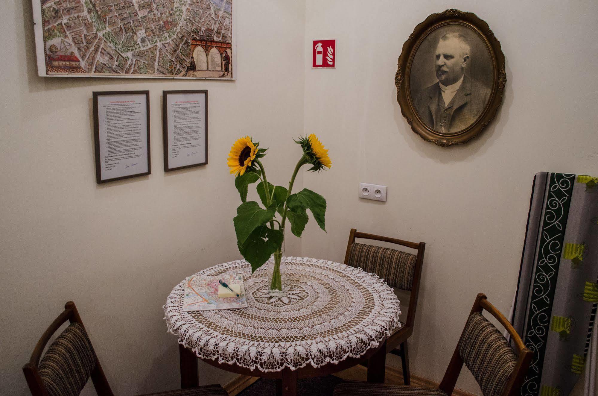 Royal Route 29 Comfort Rooms Краків Екстер'єр фото
